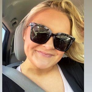 Meet your Posher, Lindsey